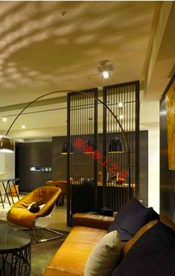 Khuyến mại phòng khách Châu Âu rèn sắt phân vùng màn hình retro khách sạn khách sạn hiên lưới cửa sổ sơn chuyên nghiệp tùy chỉnh