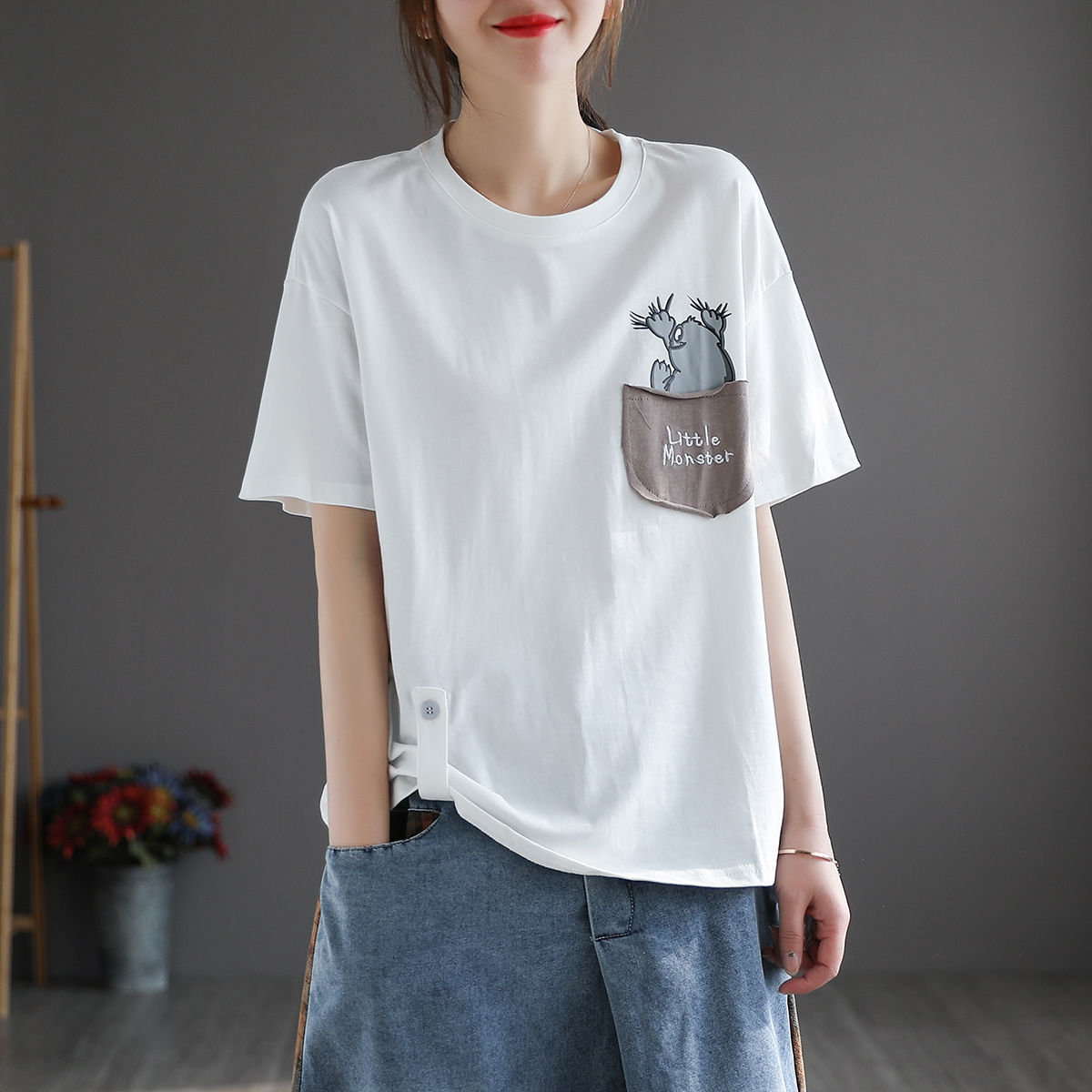 WhiteBig size Women's wear 2021 summer new pattern Korean version Show thin T-shirt female easy Versatile pocket printing Short sleeve jacket tide