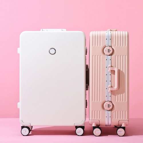 Универсальный вместительный и большой чемодан подходит для мужчин и женщин