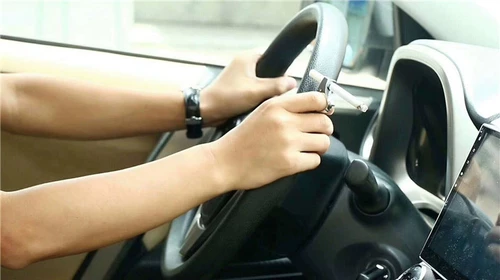 Курение куриного артефакта курительное кольцо мобильная игра сигарета сигарет сигарет сигарет прилив мужской леди -дым сигарет сигарет сигарет опор