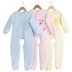 Chăn bông màu gấu quần áo cotton trẻ em jumpsuit nam 2 cô gái mùa thu và mùa đông 3-5 tuổi bé 6 bộ đồ ngủ trẻ em