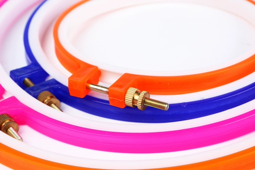 Сделайте покупки в более чем 16 цветов цветовых пластиковых рамных рамных дисков, поддержки черепах, инструмент для вышивки