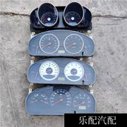 Thích hợp cho Trung Quốc Junjie Zunchi FRF FSV lắp ráp dụng cụ kết hợp ban đầu bảng điều khiển phụ tùng xe hơi đã tháo dỡ ban đầu táp lô xe ô tô