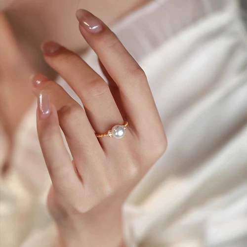 Ретро кольцо из жемчуга с косичкой, коллекция 2023, легкий роскошный стиль, в стиле Шанель