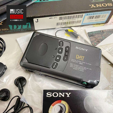 Кассетный плеер 【全新罕见】1993年索尼sony wmd-dt1 dat磁带随身听 eva真嗣同款