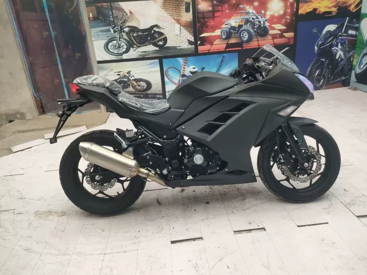Кавасаки Маленький Ниндзя Горизонт Лаrге S250CC350/400 Двухцилиндровый Водяное Холодное Холодное Гонка тяжёлый локомотив моторное топливо мотоцикл