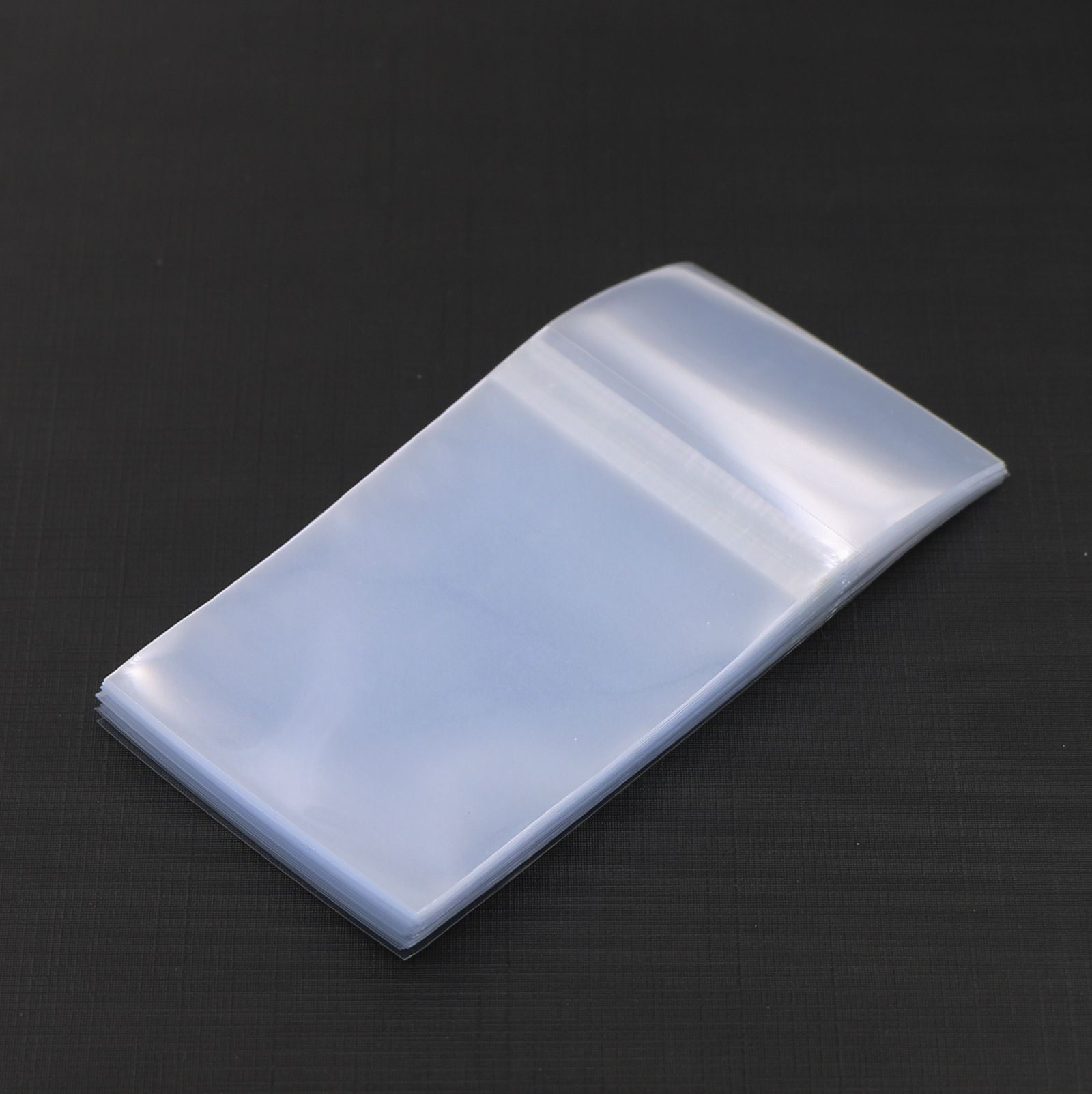 CPP Blue Light Material 57 * 87 Sealing Plate Soft Thin Plate 8 Wires (100 Sheets)5.7 * 8.7CM Album Small card Polaroid Album Small card smart cover Card bag Ferrule Protective bag