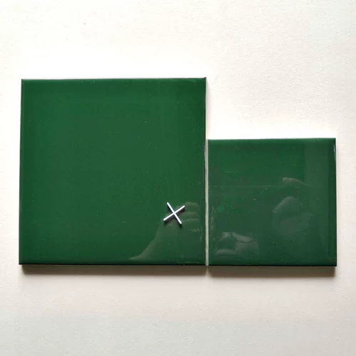 100/75*300 темно -зеленая настенная плитка Гонконг -стиль ретро маленькая квадратная плитка плитка плитка кухня и фоновая стена ванной комнаты