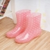 夏 时尚 雨鞋 Giày cao su nữ nhà bếp ống ngắn không thấm nước dành cho người lớn giày đi mưa ấm áp trượt giày cao gót cộng với ủng nhung