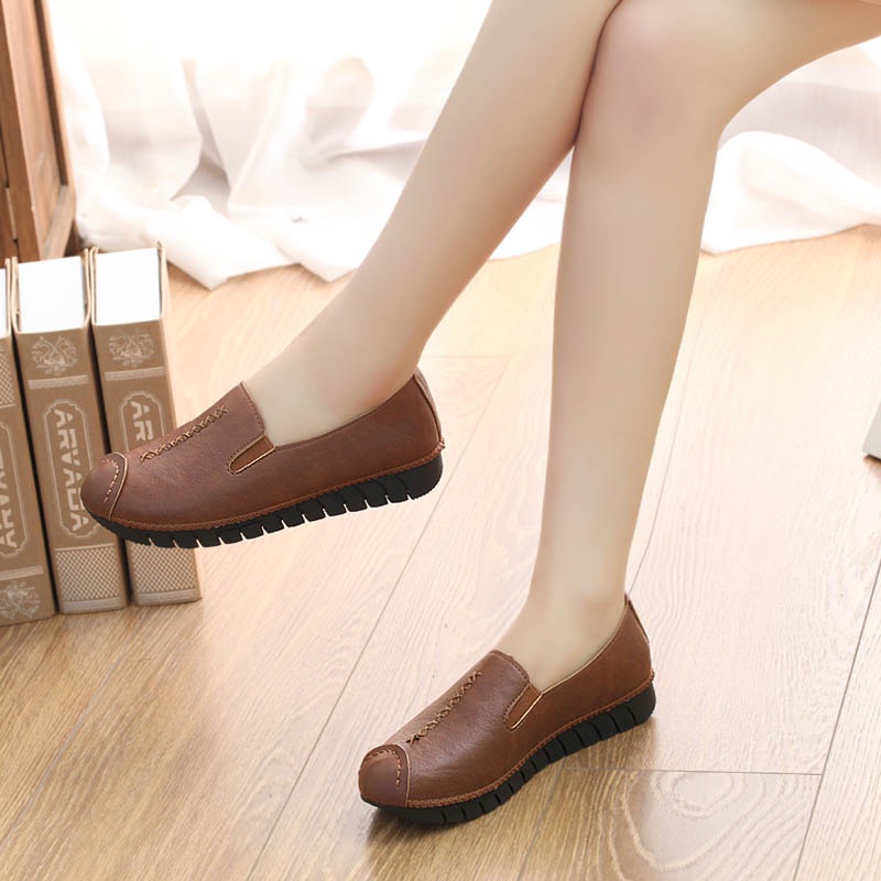 7711 Brown2021 Spring and summer Women's Shoes Doug shoes soft sole non-slip pregnant woman Flat bottom Single shoes female comfortable Mom shoes Mountaineering Running shoes