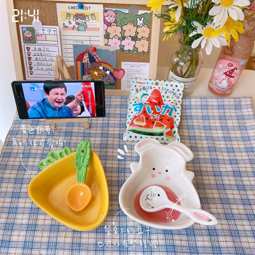 Японская морковная посуда, керамический фруктовый милый кролик домашнего использования, популярно в интернете