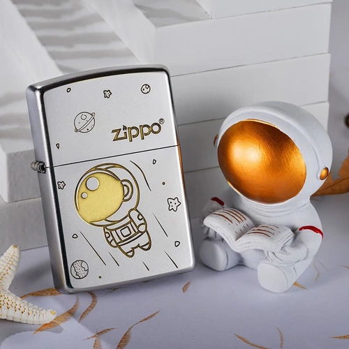 Оригинальная зажигалка, креативный ветрозащитный космонавт на керосине для друга, официальный продукт