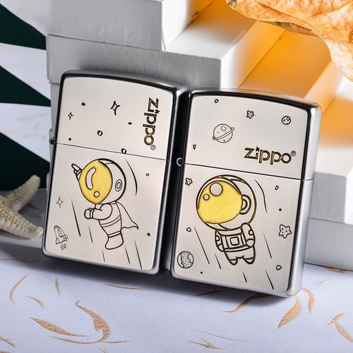 Оригинальная зажигалка, креативный ветрозащитный космонавт на керосине для друга, официальный продукт