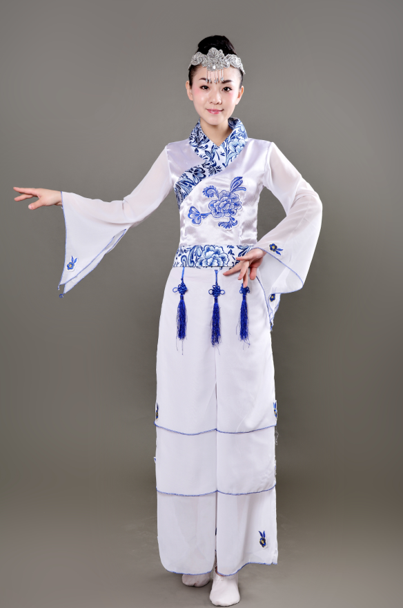 新款青花瓷演出舞蹈服装中国风民族合唱古典扇子秧歌表演礼服女装