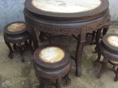 Мраморная мебель из розового дерева