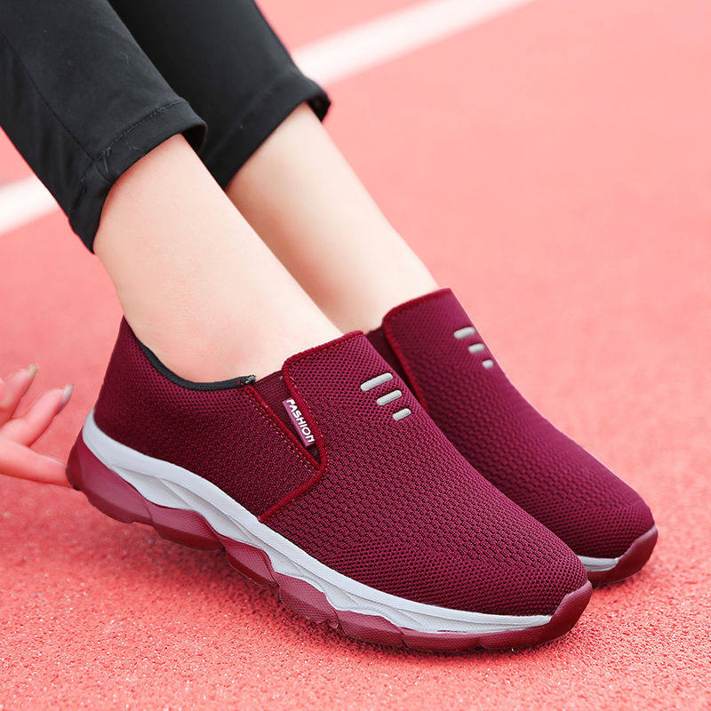 Old Beijing cloth shoes Women's spring new style elderly walking shoes, anti-slip soft-soled mother sports shoes, lightweight for middle-aged and elderly people Item Picture