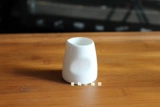 [10 БЕСПЛАТНАЯ ДОСТАВКА] Керамическая чистая белая мини -чашка относится к печатной молочной ложке чашки молока чашка медового соуса кофе кофе