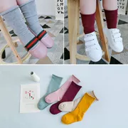 Vớ cotton cho bé phiên bản Hàn Quốc của đống vớ màu nguyên chất của trẻ sơ sinh và trẻ nhỏ bé trai và bé gái trong vớ ống mùa xuân và mùa thu