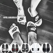 Nike Nike nam và nữ yin và yang chữ màu đen và trắng 鸳鸯 thể thao và giải trí giày bãi biển dép dép 818736-011