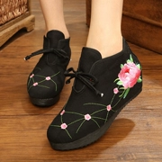 Giày đế bệt cộng với nhung thêu cao gót cũ Bắc Kinh tròn đầu thấp giúp buộc giày đế dày đế dày giày vuông mùa đông