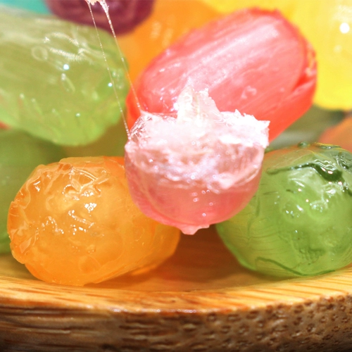 Российский импортный шелковый фрукты твердый сахар басан думал, что сладкое и кислое джема зажимает мини -свадебные конфеты 1000 граммов бесплатной доставки