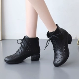 Белая летняя дышащая обувь для кожаной обуви для матери, танцующие сандалии, короткие сапоги, из натуральной кожи, для среднего возраста, большой размер