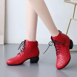 Белая летняя дышащая обувь для кожаной обуви для матери, танцующие сандалии, короткие сапоги, из натуральной кожи, для среднего возраста, большой размер