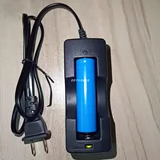 Литиевые батарейки, зарядное устройство, умный фонарь