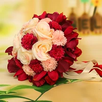 Европейский и американский фанаты розы букет