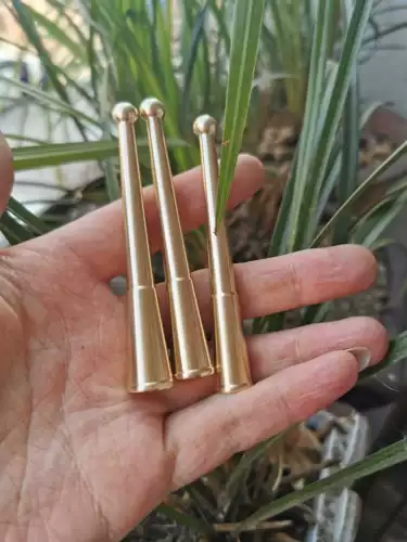 Горячие старые модные местные сигареты чистые медные товарищи -сигареты!8,5 см в длину!Добро пожаловать в ноль в больших количествах!