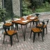 Bàn ngoài trời và ghế thiết lập kết hợp Starbucks cà phê cửa hàng giải trí nội thất sân vườn sân thượng mặt trời ngoài trời chống ăn mòn nhựa bàn gỗ