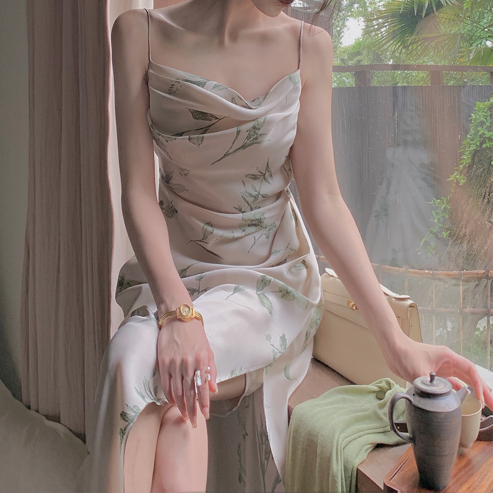 Green Plant PrintingFrom one camisole Dress French 2021 summer new pattern Straight shoulder Advanced sense Minority Satin skirt female summer