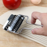 Ручная резак с лапшой.