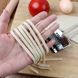 Ручная резак с лапшой.