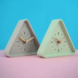 Noomi Triangle часы Nome Simple Desktop Clog