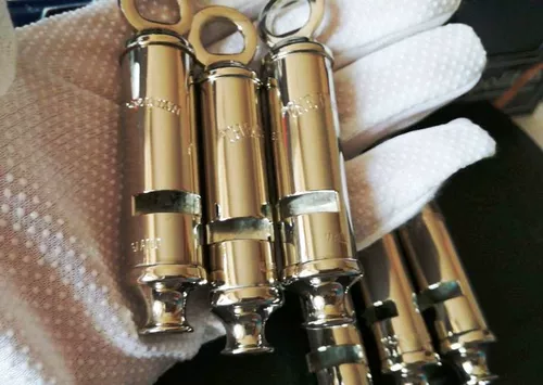 Акме британская полиция полиции полиции медного никеля использует наружную полицейскую полицию на открытом воздухе. Оригинальная сеть.