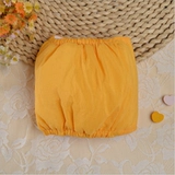 Магазин восходит к тысячам брюк брюк, собак, собак, собак мочи, физиологических штанов, брюк мочи, брюки против перемешивания штанов.