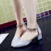 2018 mùa hè Hàn Quốc hoang dã xám cao gót giày của phụ nữ singles giày khóa rỗng dép từ khóa thô với giày nhọn