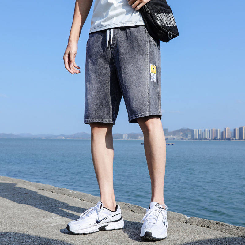 Men's summer thin, loose, straight-leg Korean style trendy casual wear 5-inch summer mid-length jeans details Picture
