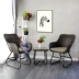 Ban công ngoài trời bàn nhỏ và ghế bàn cà phê giản dị kết hợp lại mây ghế ba mảnh vườn dệt đồ nội thất sáng tạo đơn giản