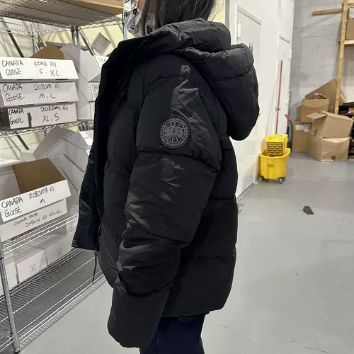 Canada Goose Короткий пуховик, куртка, 11.10м