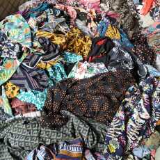 Хлопчатобумажная ткань 花雪纺乔其纱布头 夏季新款印花面料 女装花纱裙料 小块30元5斤