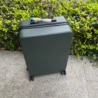 Темно-зеленый