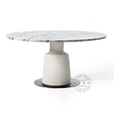 Мраморный стол