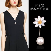 Nhật bản và Hàn Quốc cao cấp pha lê cổ áo pin áo ngọc trai cổ áo hoa đơn giản cardigan pin chống ánh sáng trâm khăn choàng khóa phụ kiện