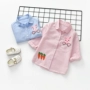Cô gái mùa thu 2018 mới dài tay áo con thỏ thêu áo trẻ em 1-7 tuổi cô gái áo triều đồ cho bé gái