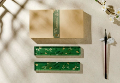 Palace Palace Songzhu Meiwen Town Gift Box Set of Sui Han Sanyou Callicraphy живопись живопись четыре сокровища Glass Press Town Paper