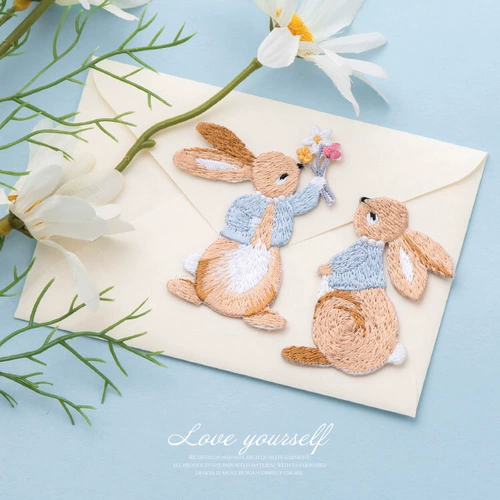 Мультфильм милый маленький кролика вышивка гладила наклейка iPad Shell Muji Bag Decoration Sticker. Универсальный патч