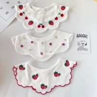 Красная милая хлопковая клубника