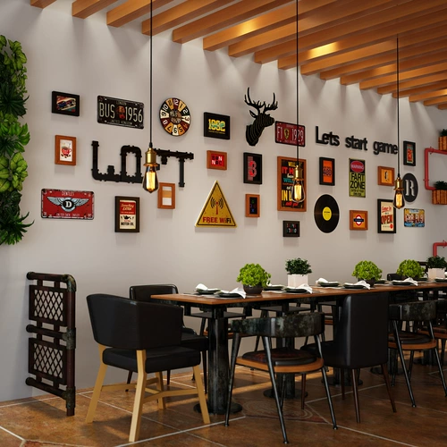 Над большим ресторанным баром отель торговый центр торгового центра